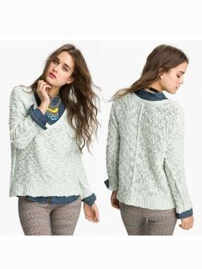Free People Songbird Boucle V-Neck Slouchy Sweater — Sz XS/Small